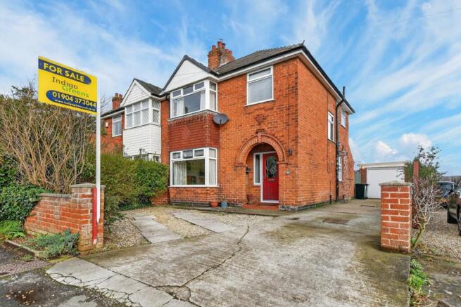 3 bed property, in North Lane, £450,000