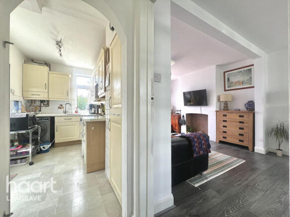 3 bed property, in Grosvenor Road, £400,000