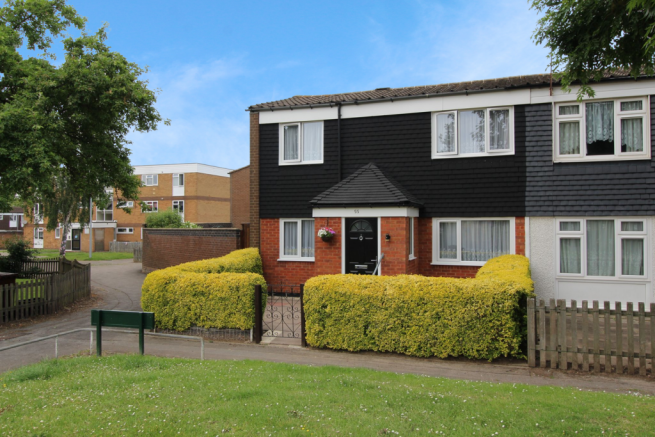 3 bed property, in Maytree Close, £225,000