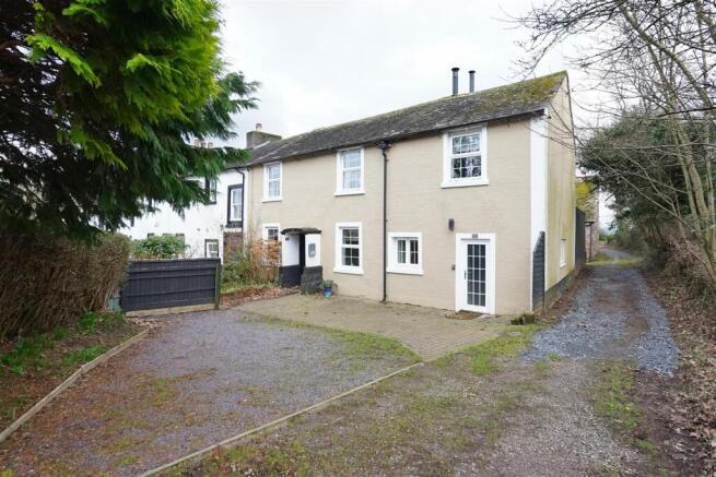 3 bed property, in Gosforth, £395,000