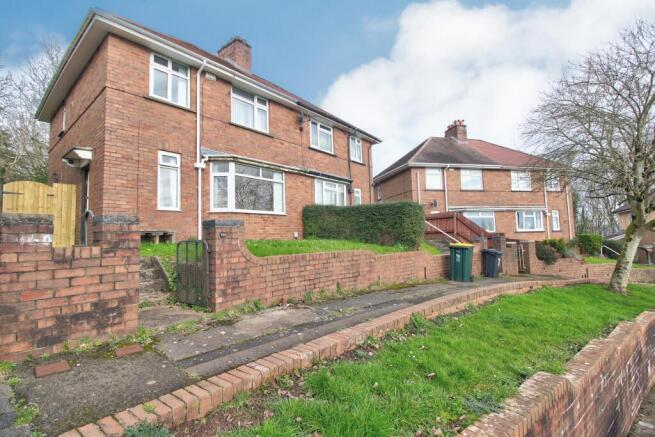 3 bed property, in Brynglas Avenue, £185,500