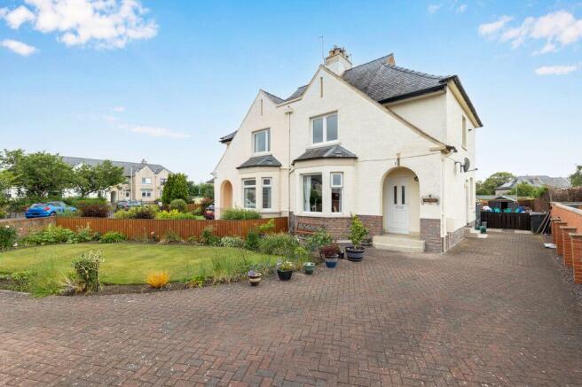 2 bed property, in 47 George Drive, £245,000
