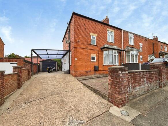 3 bed property, in Bathurst Street, £200,000