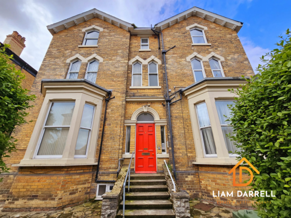 1 bed property, in Princess Royal Terrace, £50,000
