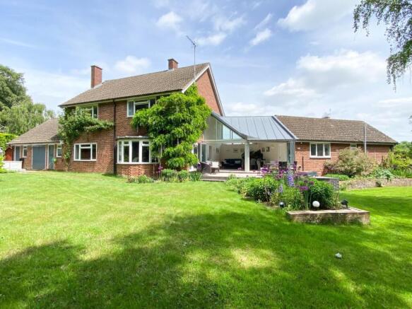 4 bed property, in Finchs Close, £1,250,000