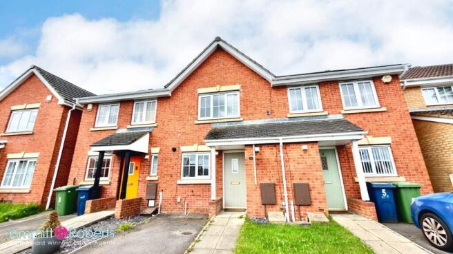 2 bed property, in Churchside Gardens, £105,000