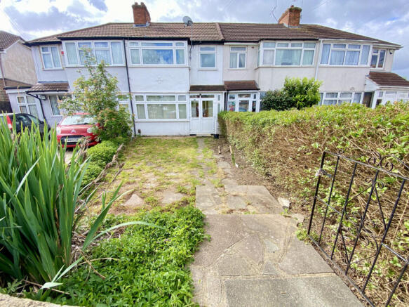 3 bed property, in De Havilland Road, £500,000