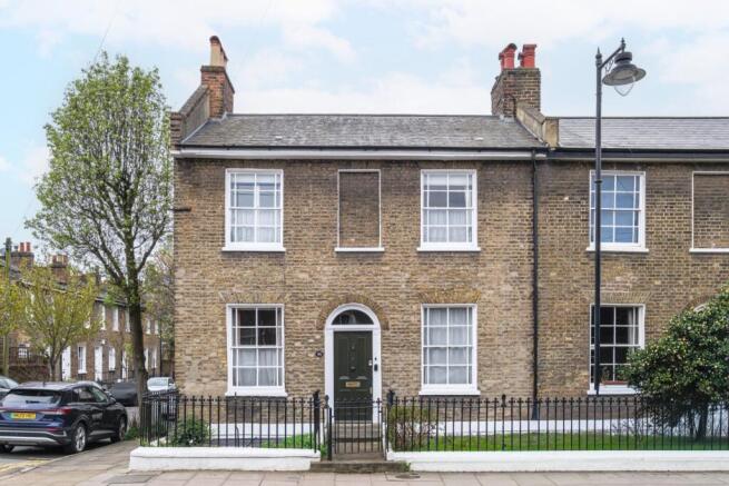 3 bed property, in Lofting Road, £2,750,000