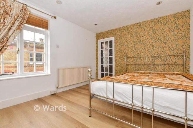 2 bed property, in New Street, £235,000