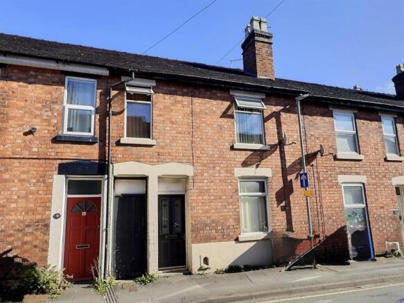 3 bed property, in Albert Terrace, £100,000