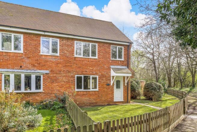3 bed property, in Hardwick Park, £325,000