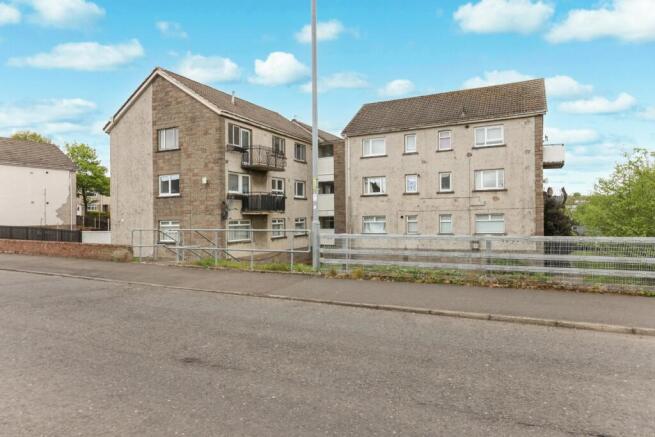 3 bed property, in Drumclair Place, £55,000