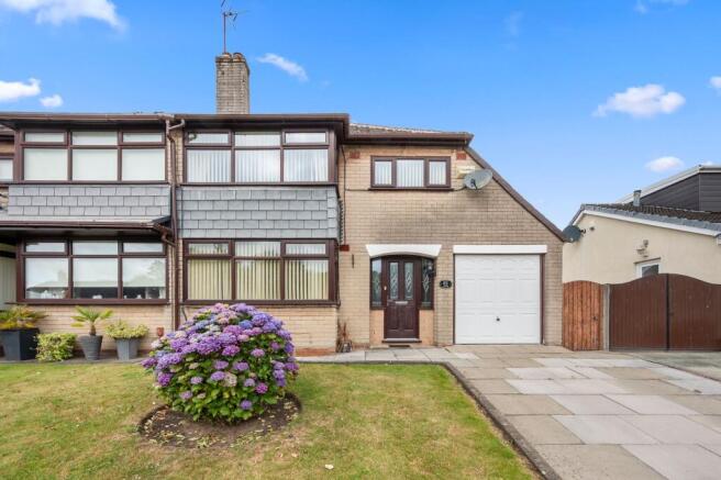 3 bed property, in Avon Road, £299,950