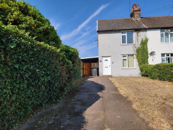 2 bed property, in Norwich Road, £200,000