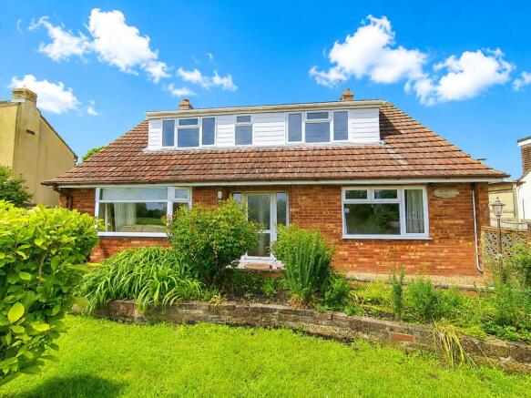 4 bed property, in Kingsway, £450,000