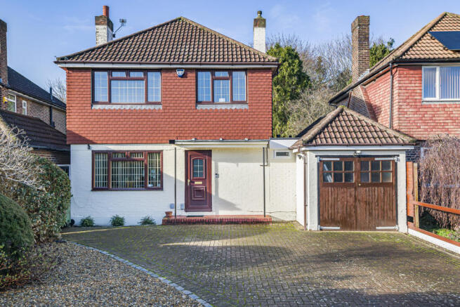 3 bed property, in Mottingham Lane, £725,000