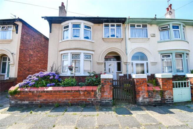 3 bed property, in Station Road, £200,000