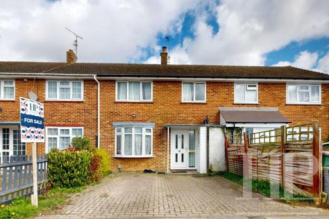 3 bed property, in Cherry Lane, £325,000