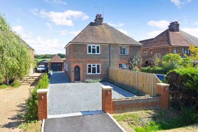 3 bed property, in Horsham Road, £550,000