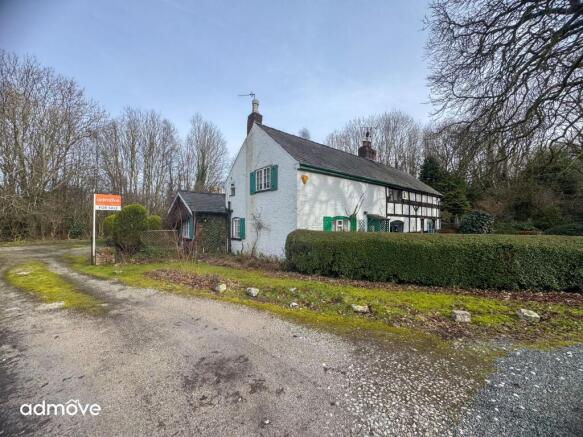 2 bed property, in 2 Hale Top Farm Cottages, £235,000