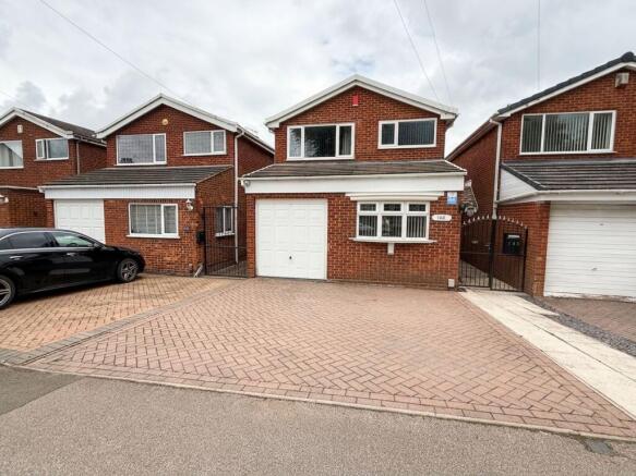 3 bed property, in Church Road, £265,000