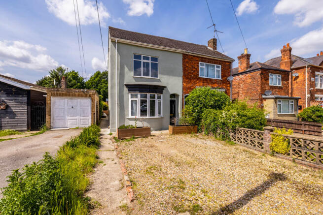 3 bed property, in Horncastle Road, £195,950