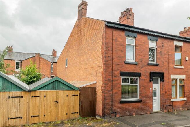 2 bed property, in Havelock Road, £140,000