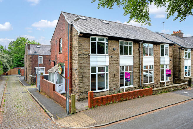 3 bed property, in 78 Dobson Road, £225,000