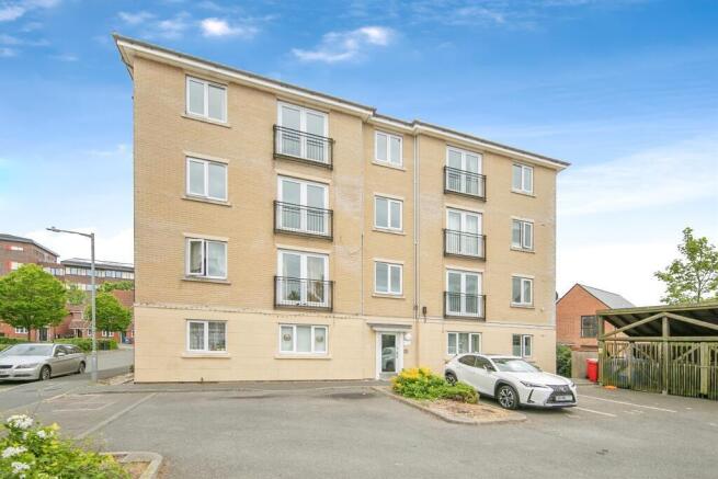 2 bed property, in Firmin Close, £120,000
