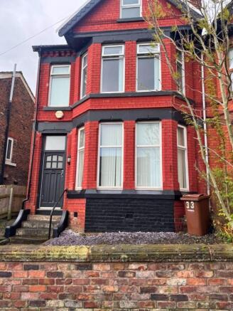 6 bed property, in 33 Carlton Road, £235,000
