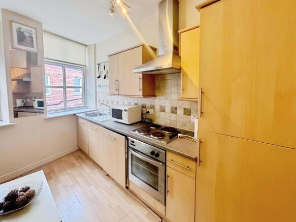 1 bed property, in 30, £125,000