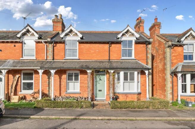 4 bed property, in Albany Road, £450,000
