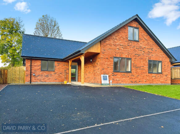 3 bed property, in Jacks View PRESTEIGNE LD8 2EQ, £389,500