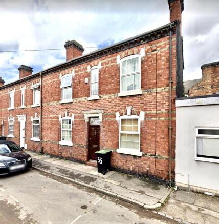 4 bed property, in Norfolk Street, £140,000