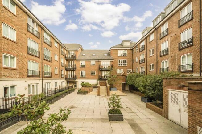3 bed property, in High Street, £543,000