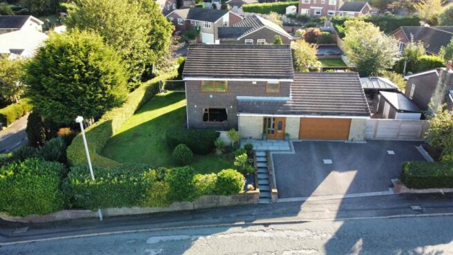 4 bed property, in Harden Hills, £675,000