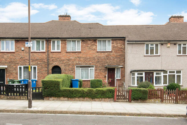 3 bed property, in Dylways, £750,000