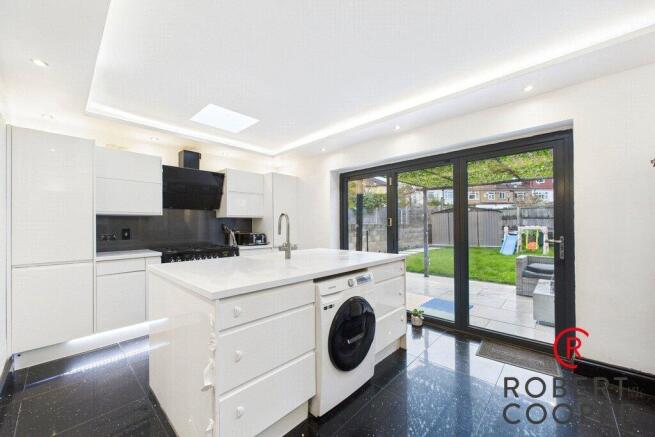 3 bed property, in Carlyon Avenue, £575,000