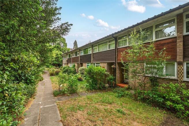 2 bed property, in Lubbock Road, £475,000