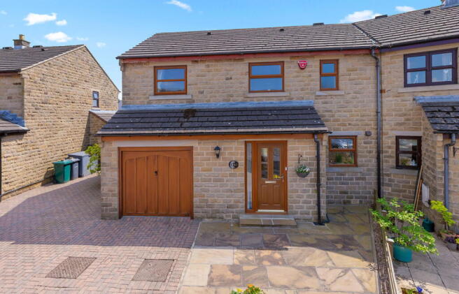 3 bed property, in Millfields, £325,000
