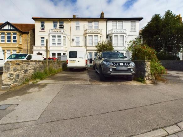9 bed property, in Locking Road, £275,000