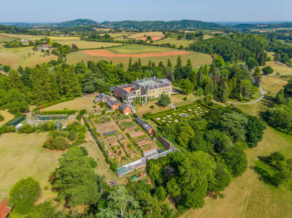 4 bed property, in Whitbourne Hall, £500,000