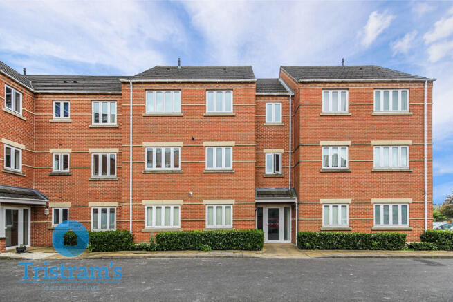 2 bed property, in Kelham Drive, £135,000