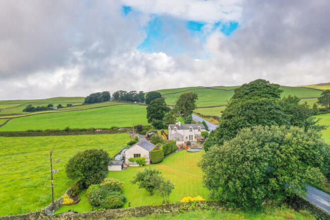 2 bed property, in Gynn Cottage, £495,000