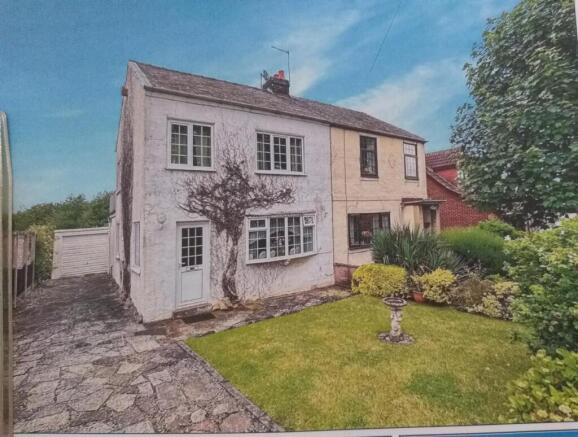 3 bed property, in West Park Drive, £210,000