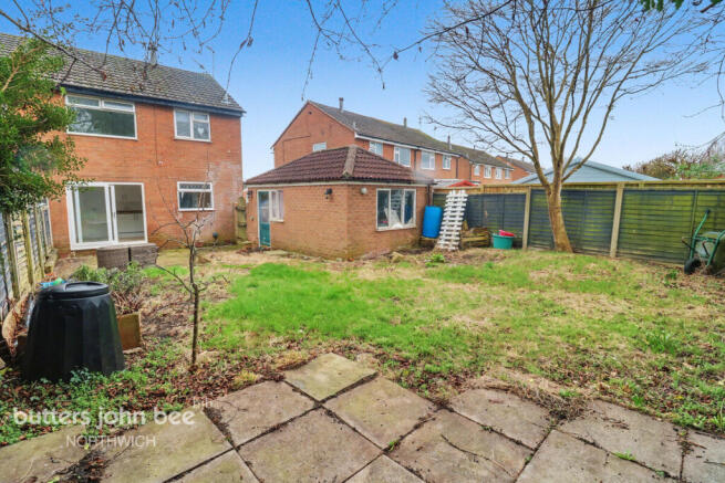 3 bed property, in Meadow Lane, £240,000