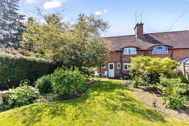 3 bed property, in Churt, £575,000