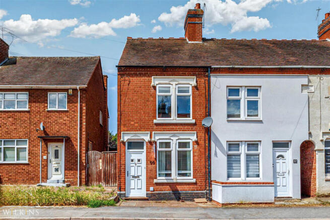 2 bed property, in Westbury Road, £155,000