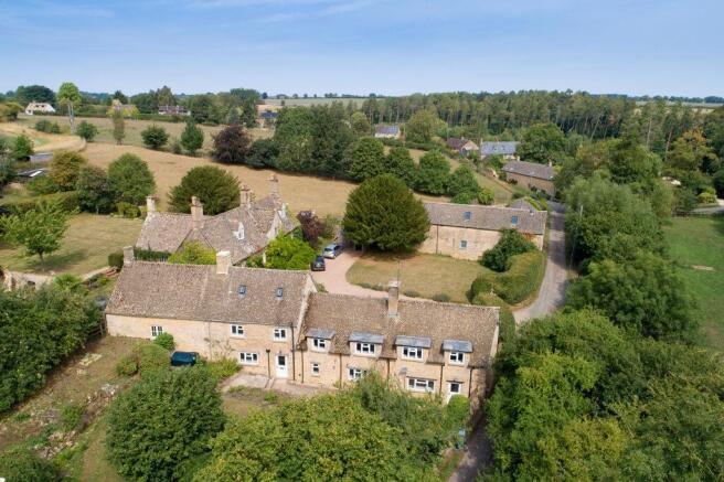 2 bed property, in Twiggs Cottage, £425,000