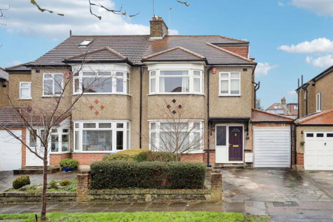4 bed property, in Church Drive, £599,950